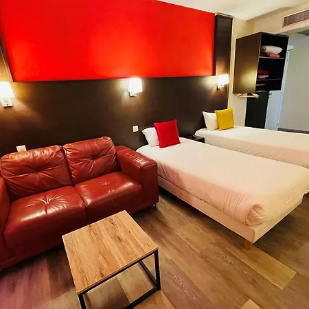 Hotel Restaurant Kyriad Direct Nord - Zenith - Toison D'or 2*