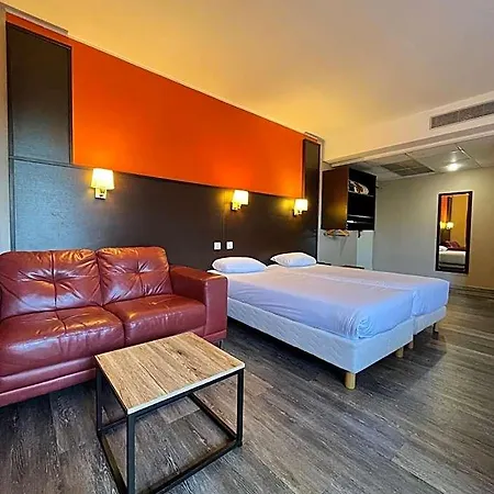 Hotel Restaurant Kyriad Direct Nord - Zenith - Toison D'or 2*