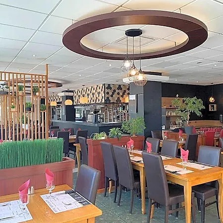 Hotel Restaurant Kyriad Direct Nord - Zenith - Toison D'or